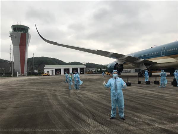 Vietnam Airlines đưa khách về Ucraina